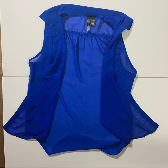 Sheer royal blue button tank size M - Picture 2 of 6